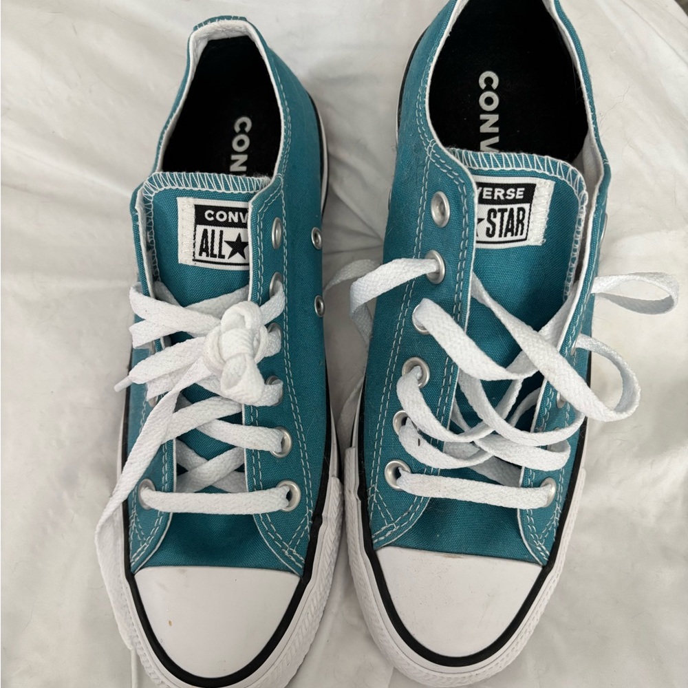 Converse Teal Low Top Canvas Sneakers with White Accents Womens 7.5